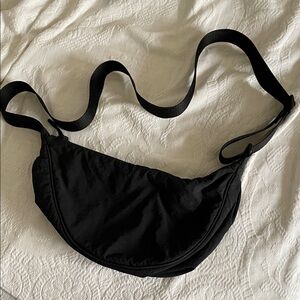Unisex Black Uniqlo Round Mini Shoulder/Crossbody Bag